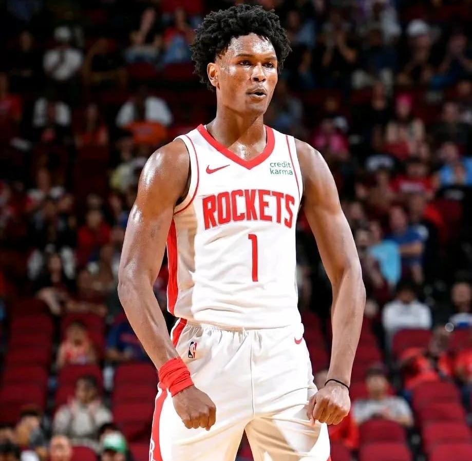 火箭客场横扫国王，伍兹20+10的简单介绍