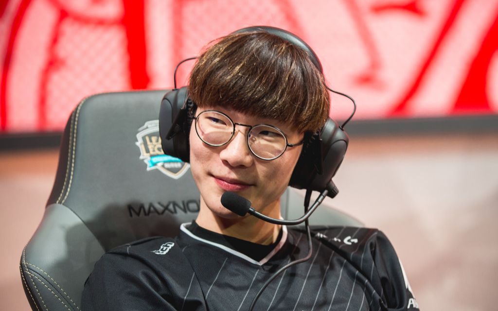 FLY绝杀FNC,Knight2高光表现的简单介绍 FLY绝杀FNC,Knight2高光表现的简单介绍