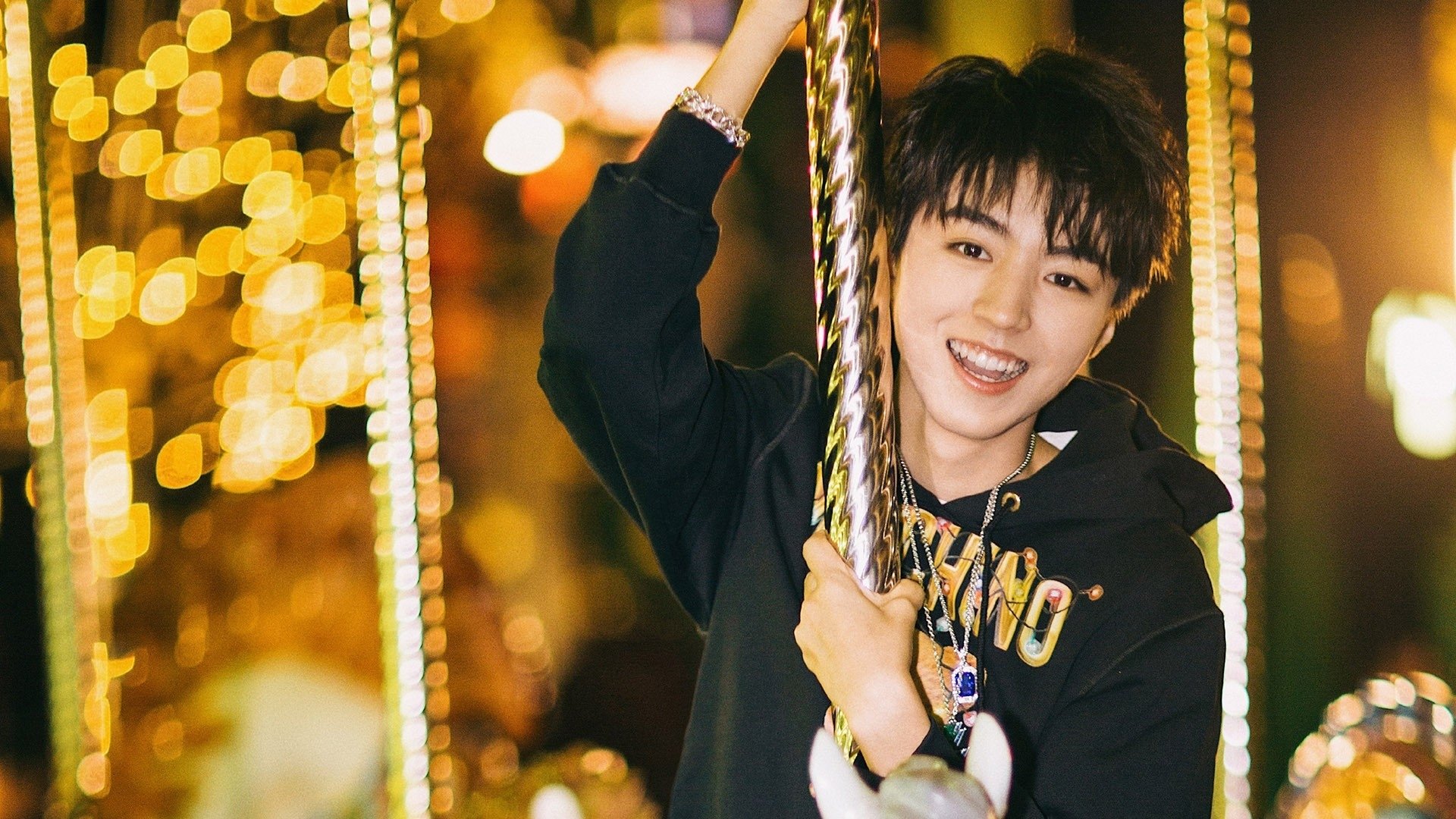 国家德比的绿茵场，第三世界的战鼓雷动，哥斯达黎加的胜利如何撬动足球的权力版图