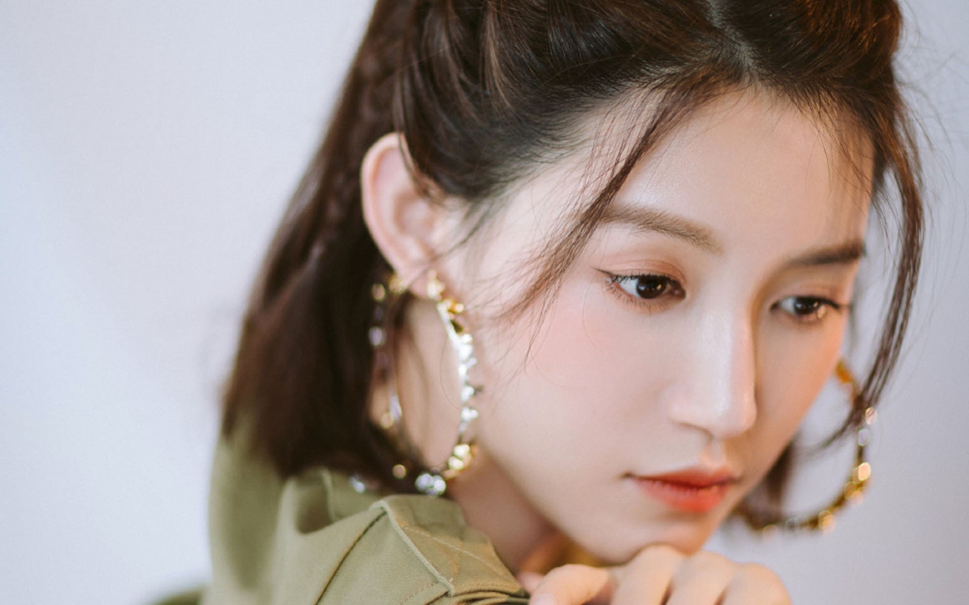 绿茵场与硬木地板的对话，当足球的坚韧遇见篮球的接管时刻