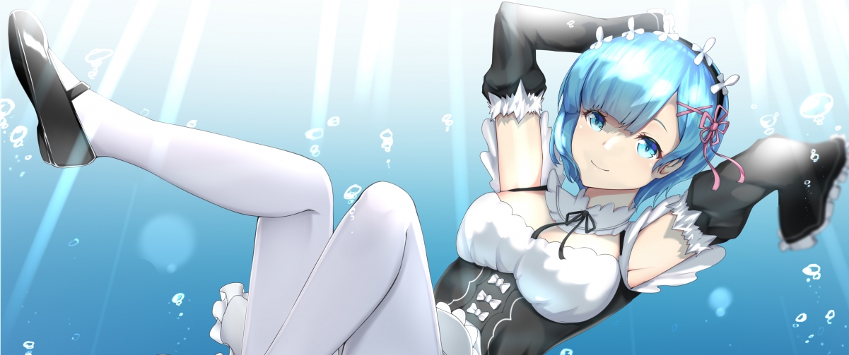 绿茵场与木地板，凡人成神之夜的平行叙事