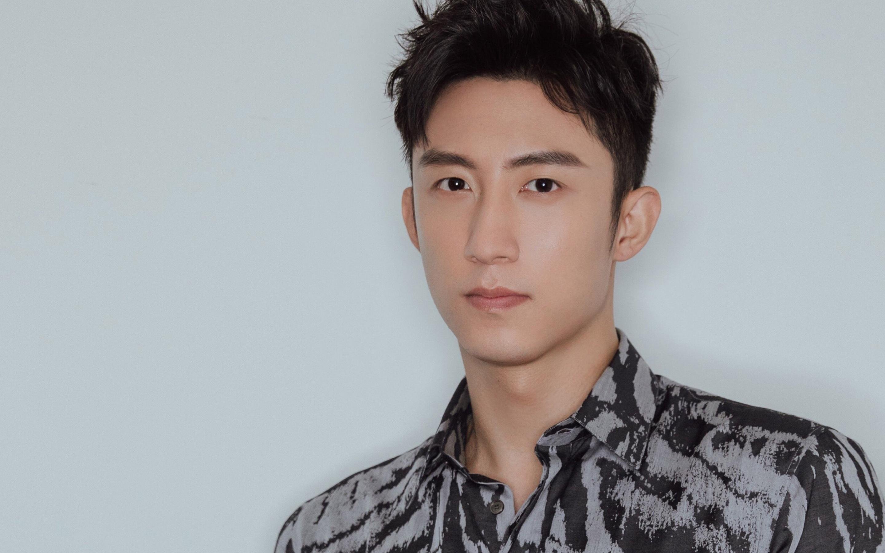 当足球智慧驶入赛道，加维的F1式胜利与法国的防守哲学